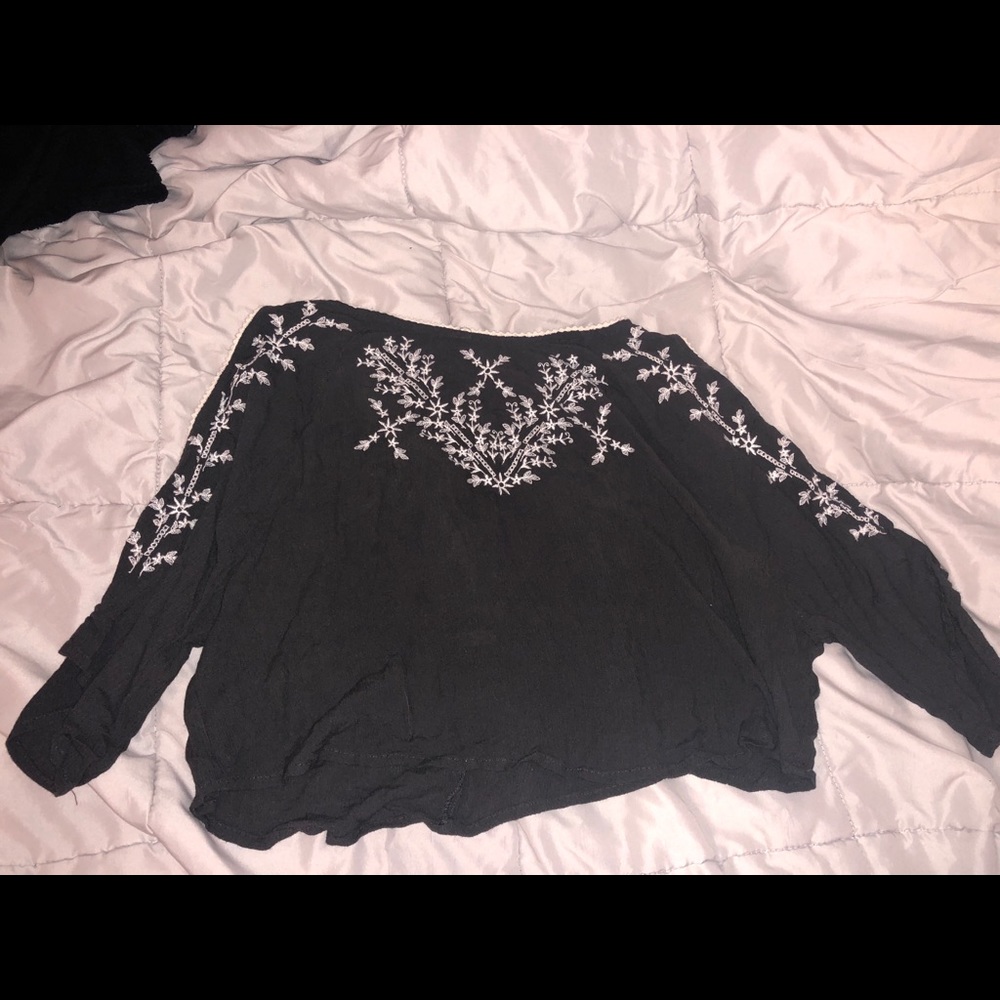 Hollister dark grey crop top